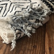 ボゴランベルト《No.001》白 泥染め約160×13cm