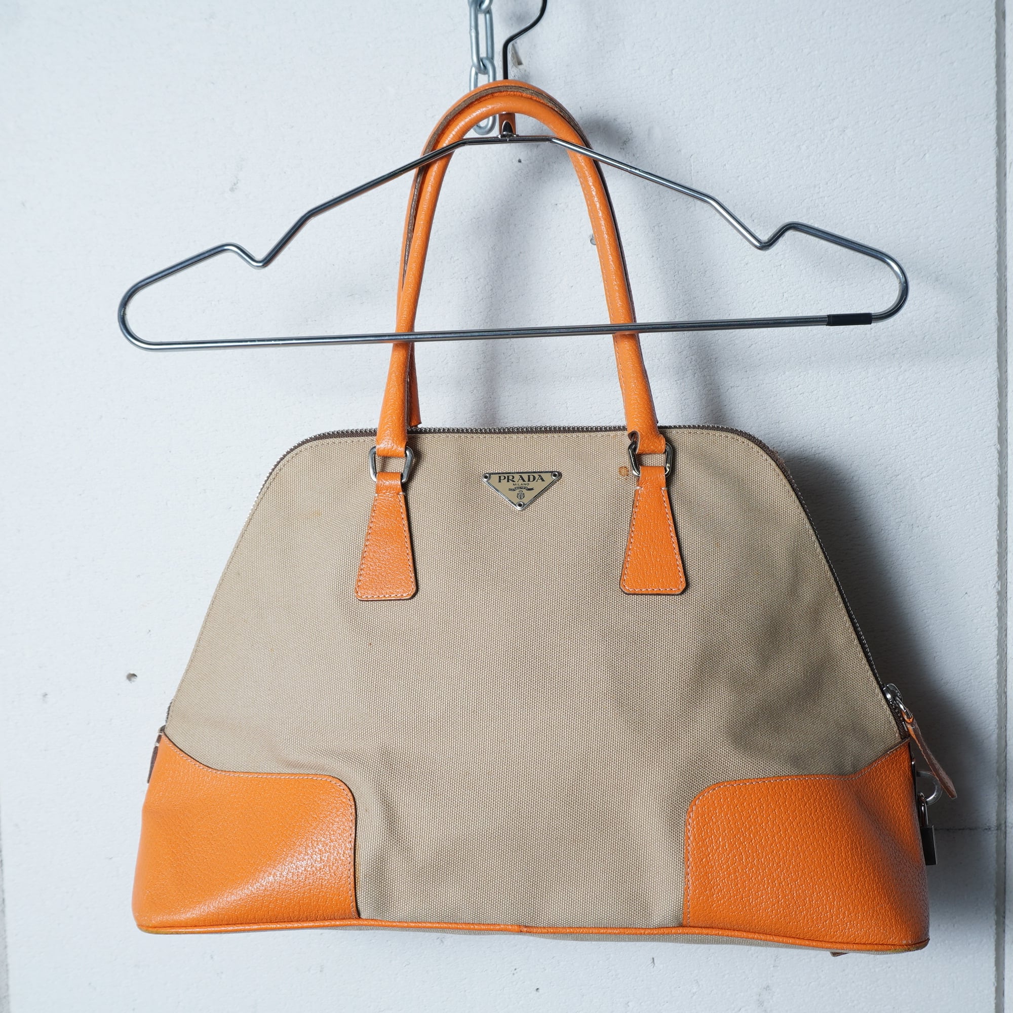 RED VALENTINO】レッドヴァレンティノ レザーフリルショルダーバッグ
