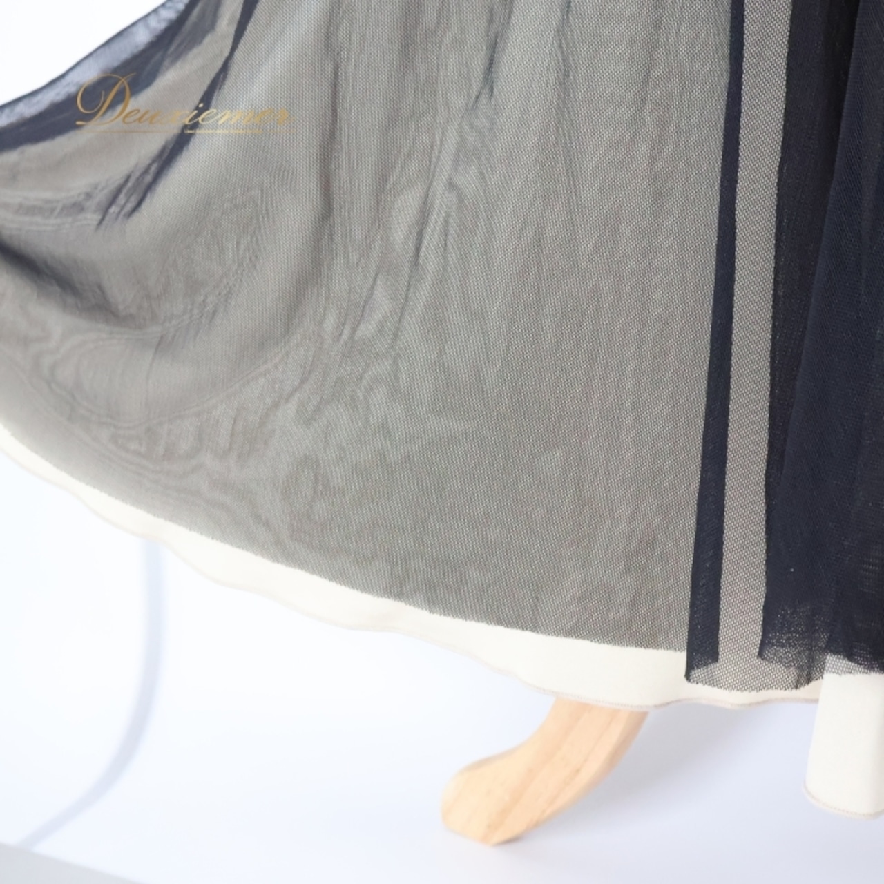 社交ダンス 衣装 スカート ブラック系 チャコット Chacott レッスン 練習 レッスンウェア 練習着 透け感 黒 無地 チュール かわいい 華やか おしゃれ 上品 大人っぽい 軽やか ふんわり 日本製 ベージュ系 社交ダンス用スカート ダンスウェア スカートスタイル チュールスカート フレアスカート フォーマル カジュアル 躍動感 透けスカート レディーススカート おしゃれな丈 シンプルデザイン