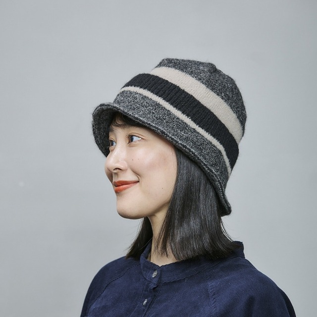 【2026AW】配色ループニットクロッシェ｜ベージュ／ブラック／グレイ　　	Contrast Loop Knit Cloche Hat
