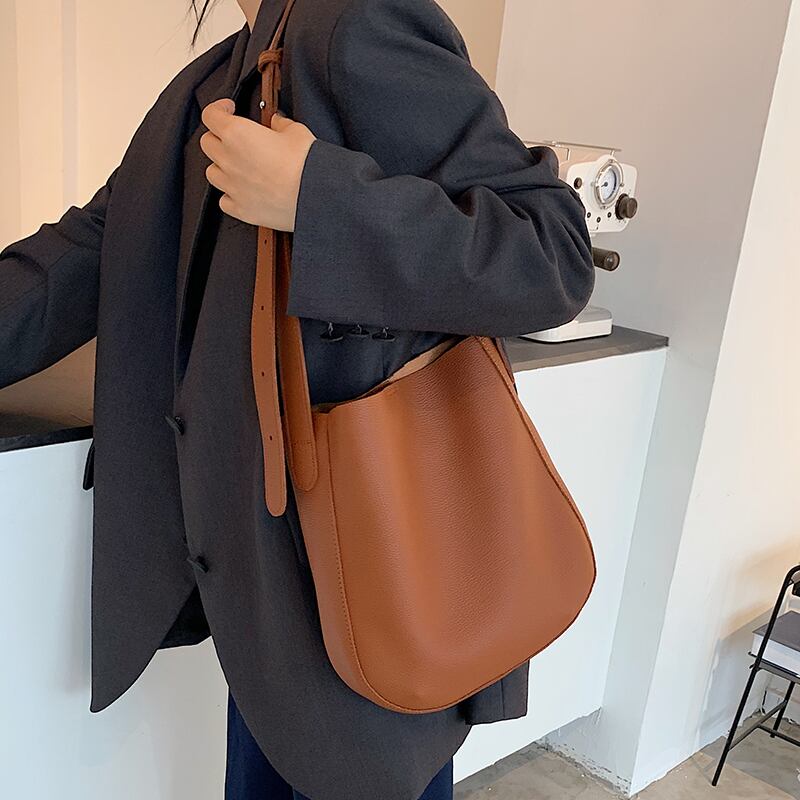 香港スタイルレトロスモールバッグメス2020ニュートレンドシンプルな雰囲気ネットレッドカジュアルショルダーメッセンジャーバッグワイルドイン Tiancai_Wing_Bag24415058167