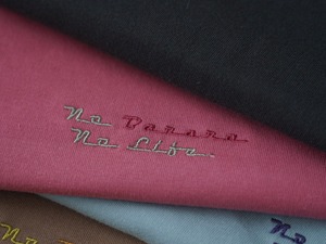 【くすみチェリー】NO BANANA NO LIFE. カラーロンT