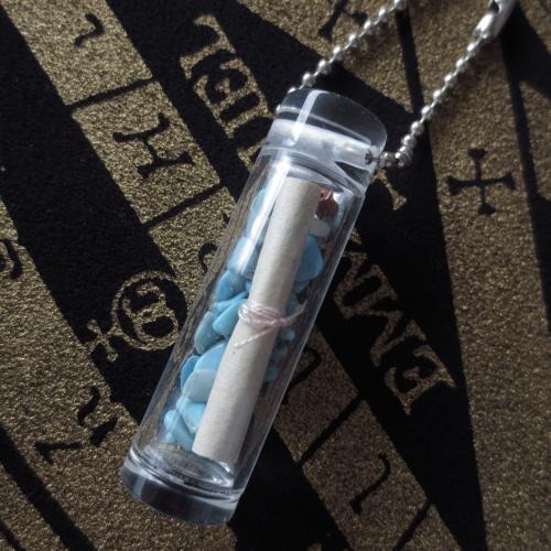 New！カルマ・ストレス【魔法のカプセル(ターコイズ)3つの星と1つの月】「四精霊　魔法の護符入」