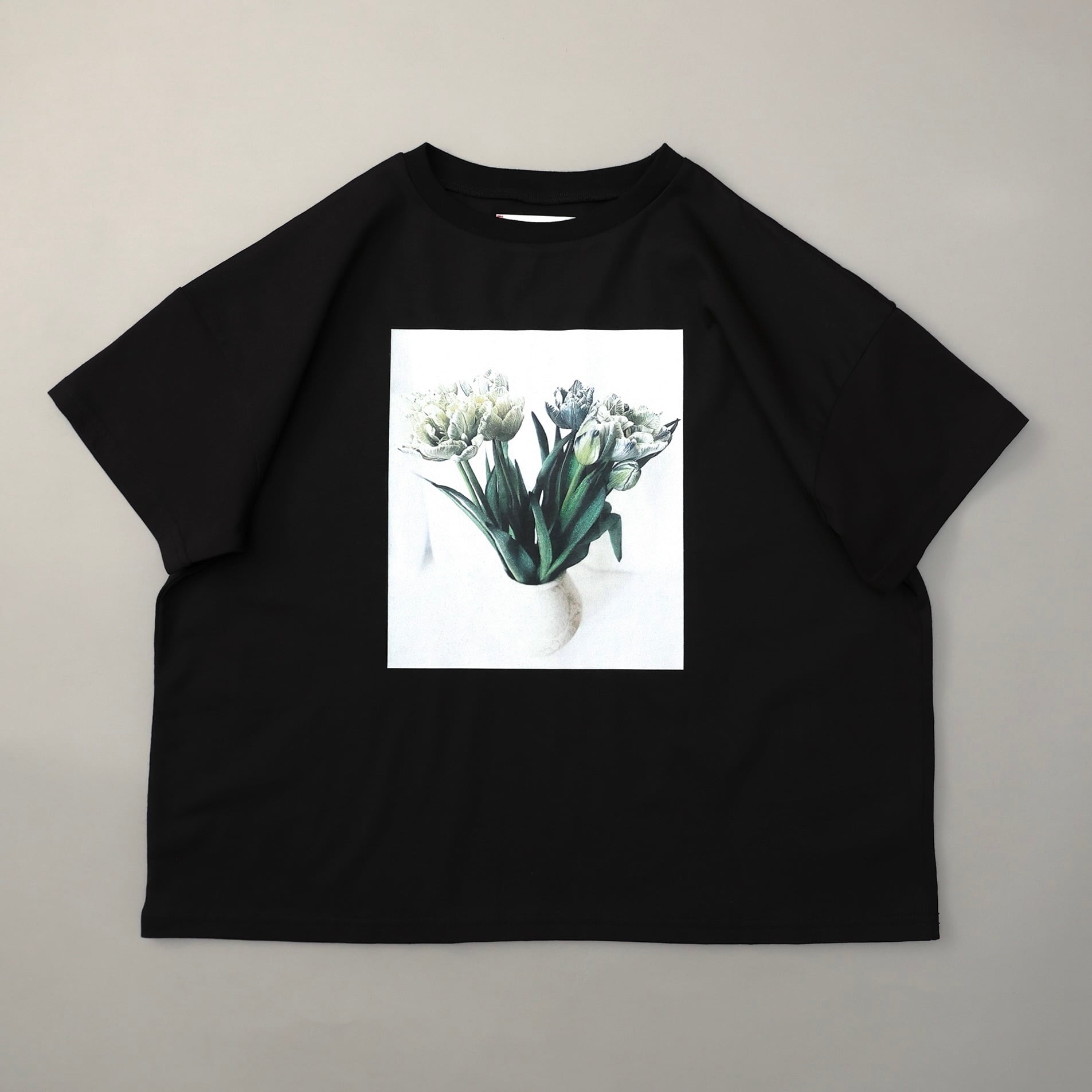 《michirico 2026SS》White tulips T / black / L・XL・XXL
