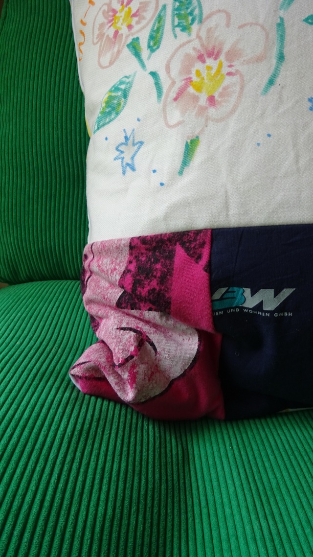Pemake cushion flower paint
