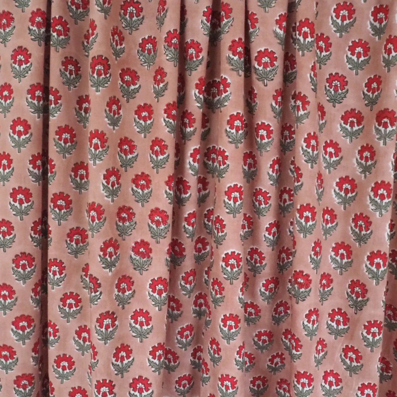 ブロックプリント生地【50cm単位】インド綿  小花柄 ココアブラウン×赤 #59835-BR2