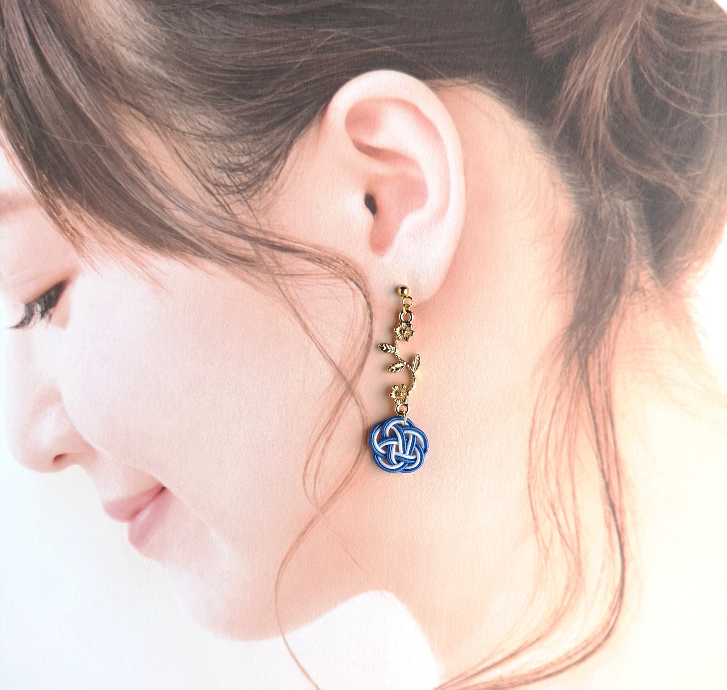✾瑠璃色✾『花時』アシンメトリーピアス/水引ピアス・イヤリング | K