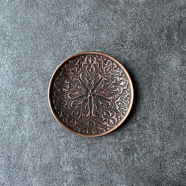 ペルシャの銅皿（ガラムザニー）メッキ仕上げ　Φ15ｃｍ　飾り皿　トレイ【GHALAM ZANI -026】