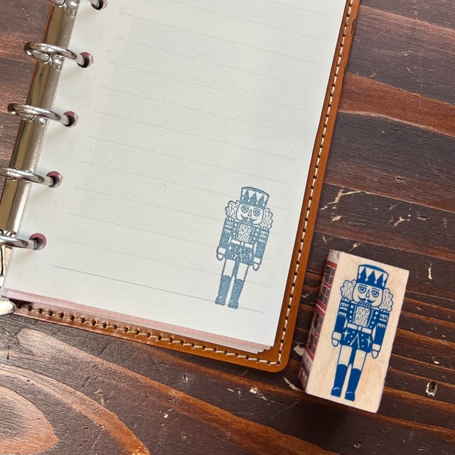 くるみ割り人形　青