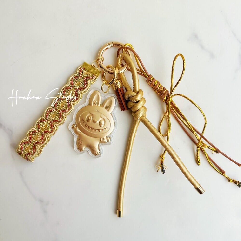 24K金製 20mg 新年限定「Labubu幸運キーホルダー」- 財運をもたらす
