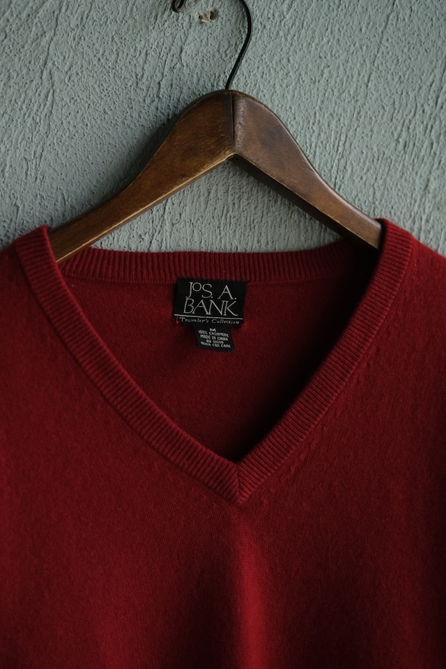 Utah/"Jos. A. Bank" v-neck cashmere sweater/red