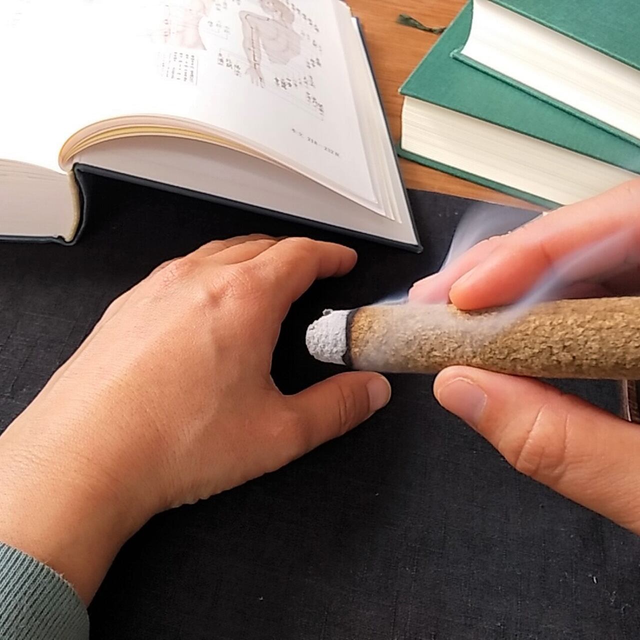 新温灸純艾條（中国棒灸・１本）