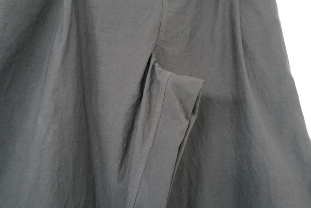 ワイドタックパンツ 黒 / えみおわす