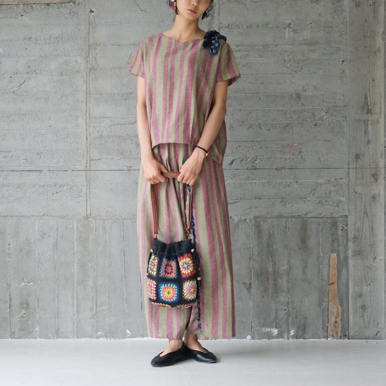 フラワークロシェ巾着バッグ（20w-019）ブラック | Hammock