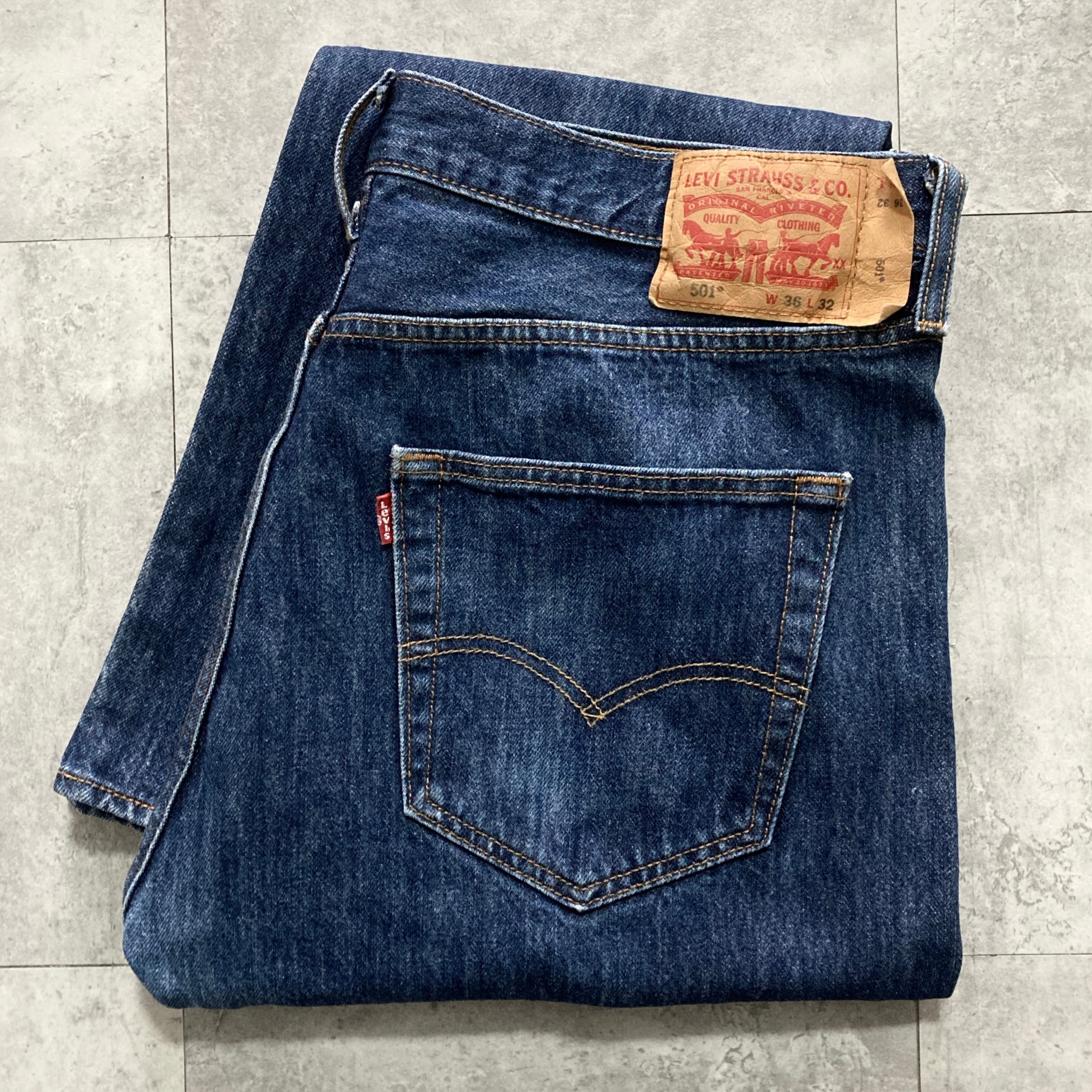 W40 L30】Levis 501 リーバイス ボタンフライ 濃紺 デニムパンツ