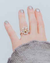 NICK GEAR  Flower ring