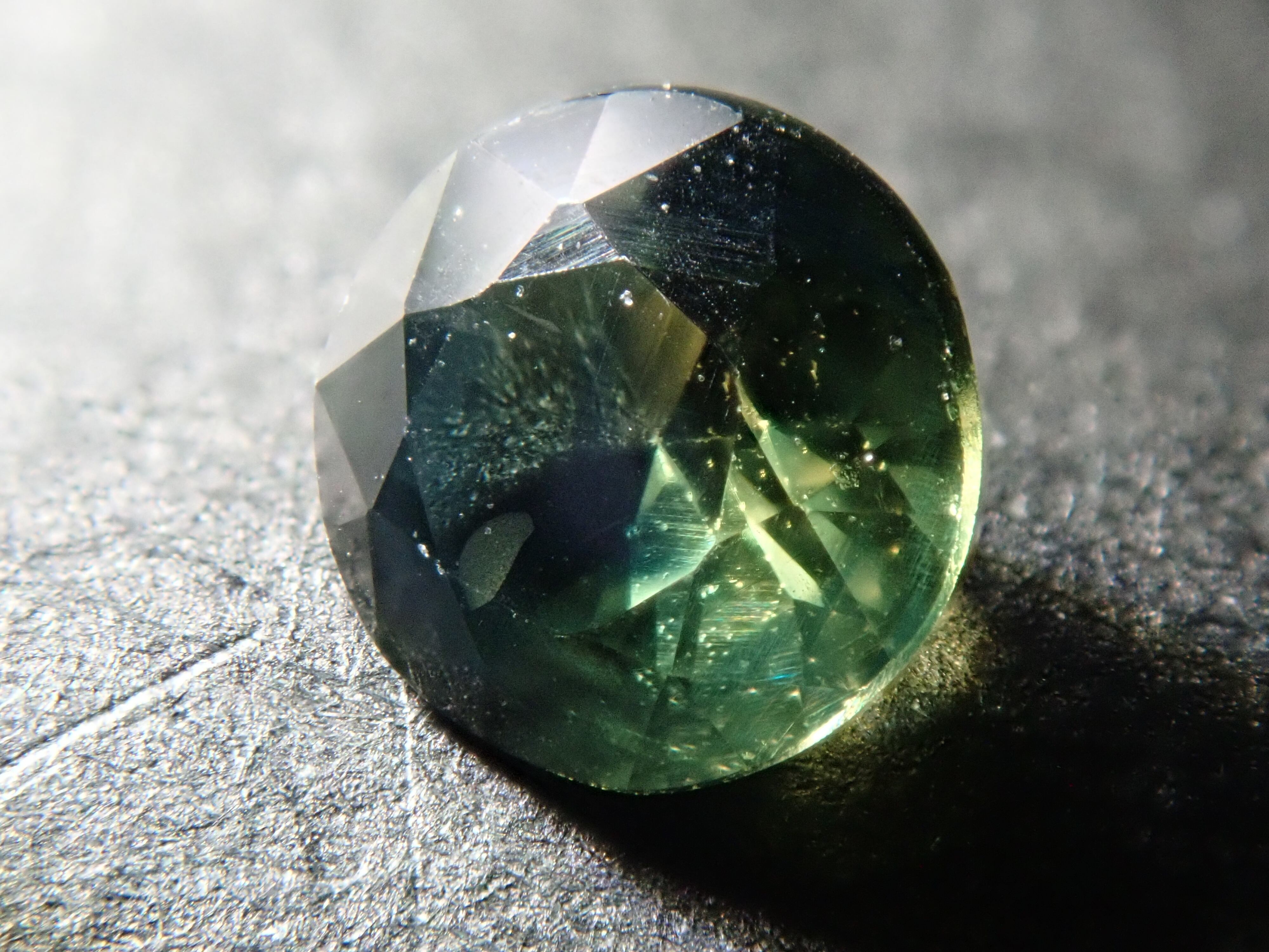 【新商品】タイ産バイカラーサファイア 0.302ct