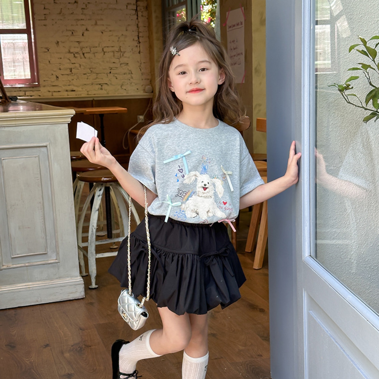 夏犬柄リボン付きTシャツ