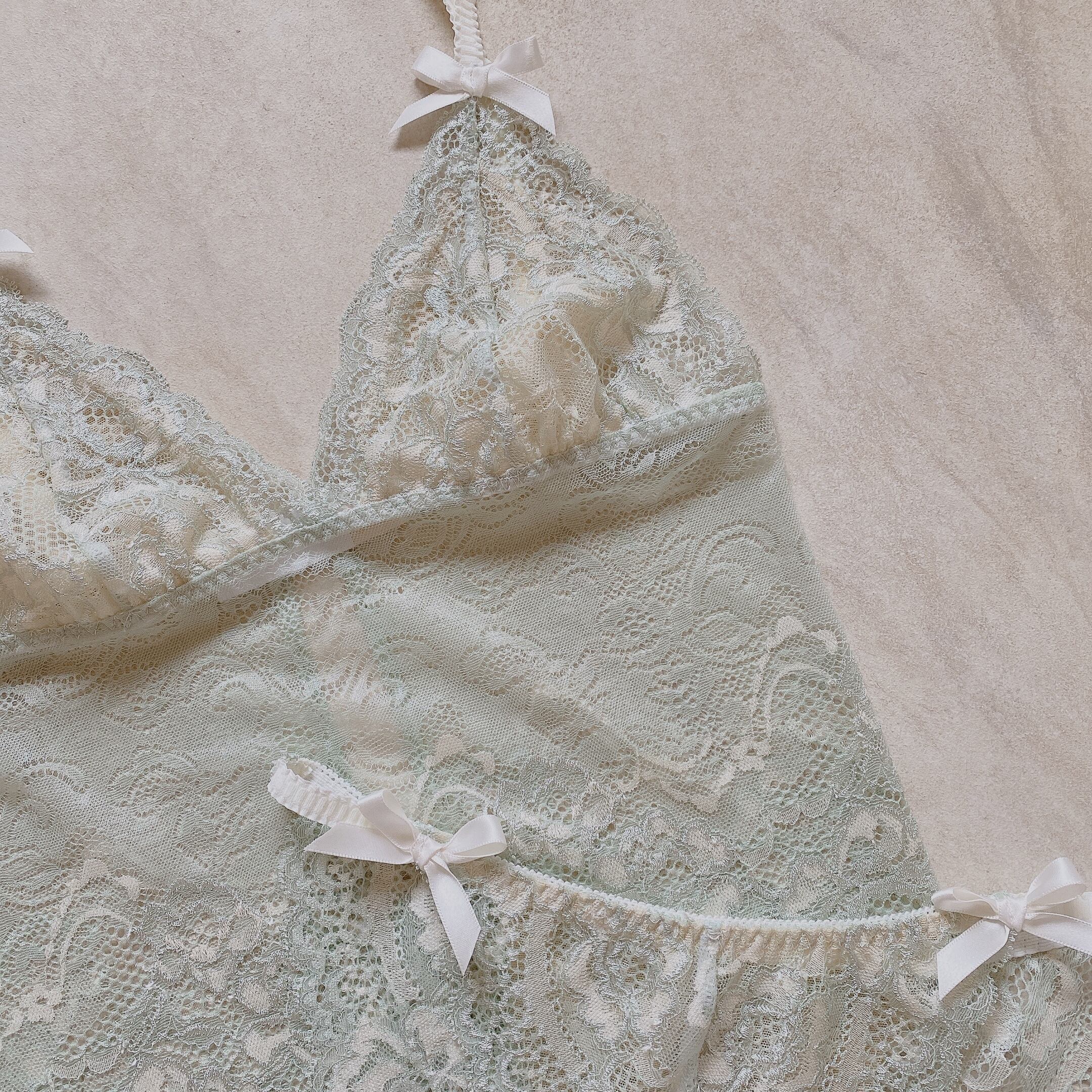 pale green lace lingerie set