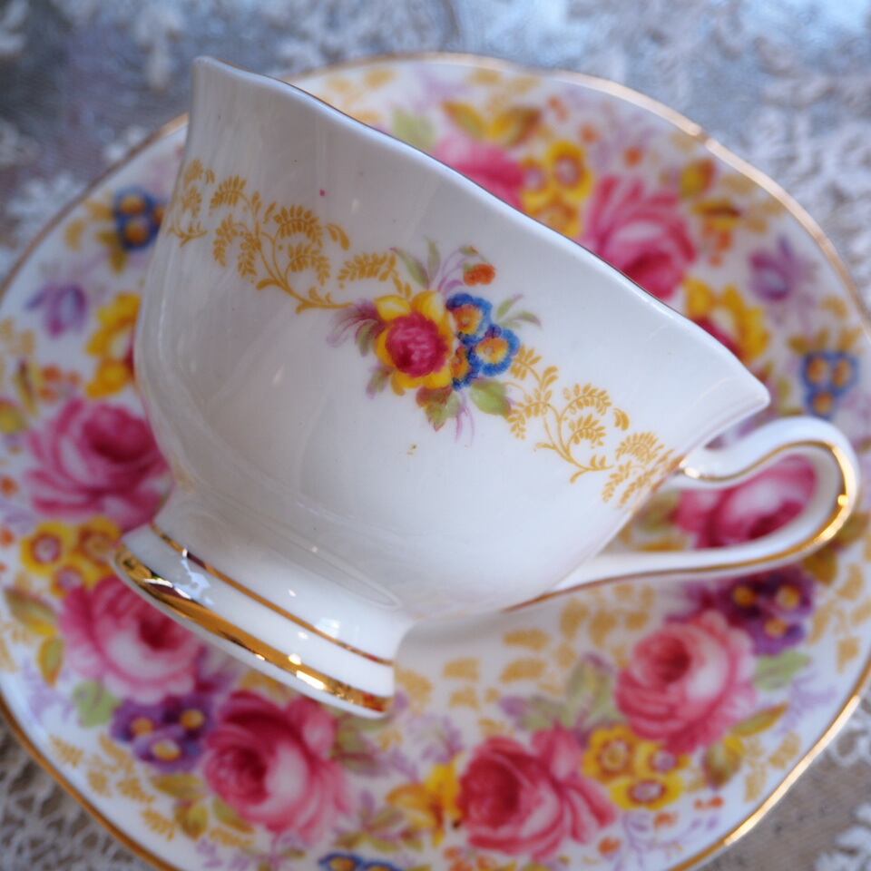 英国ロイヤルアルバート セレナ 希少・小さめカップ&ソーサーA F4