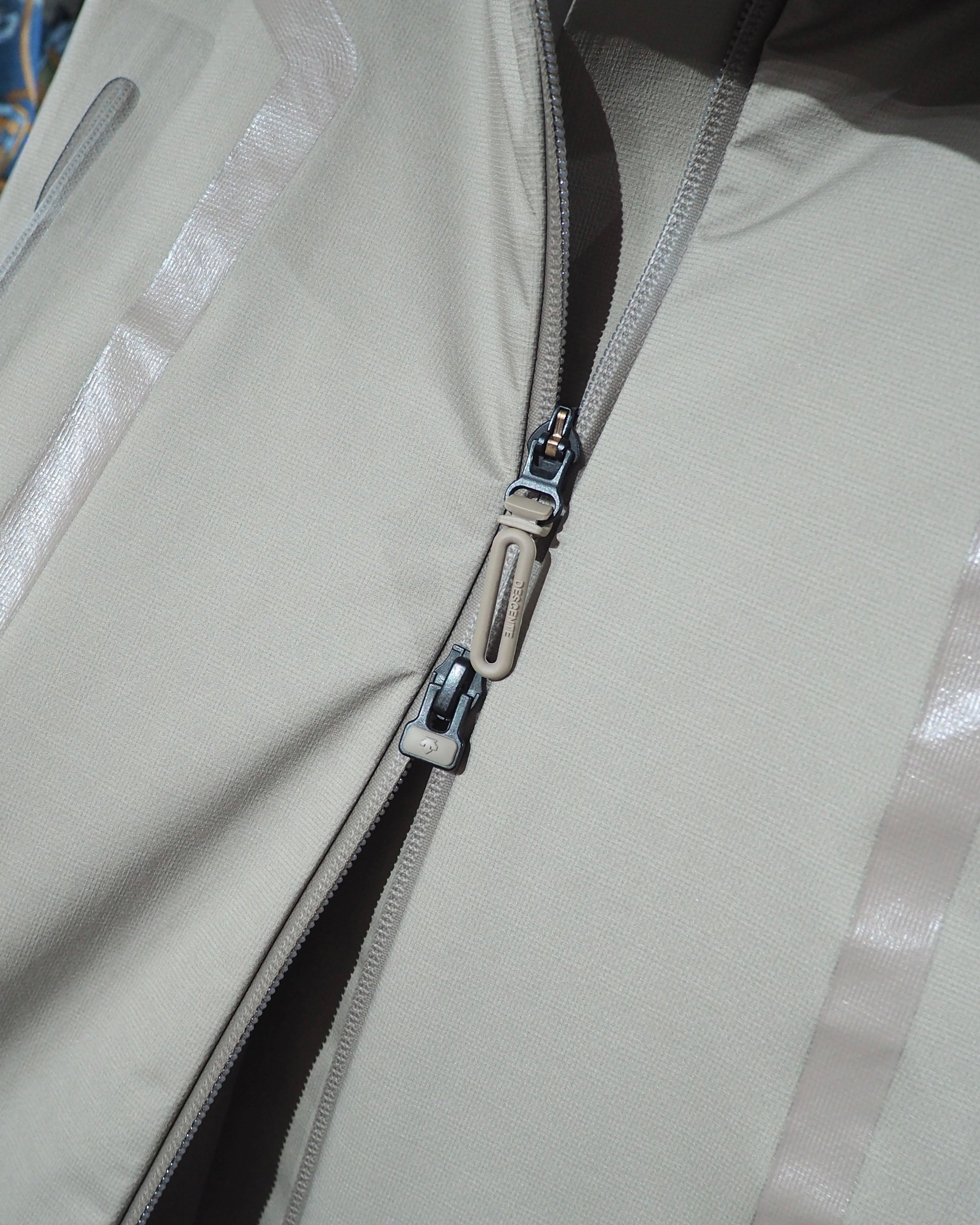 ” DESCENTE ALLTERRAIN ” ALL WEATHER COAT