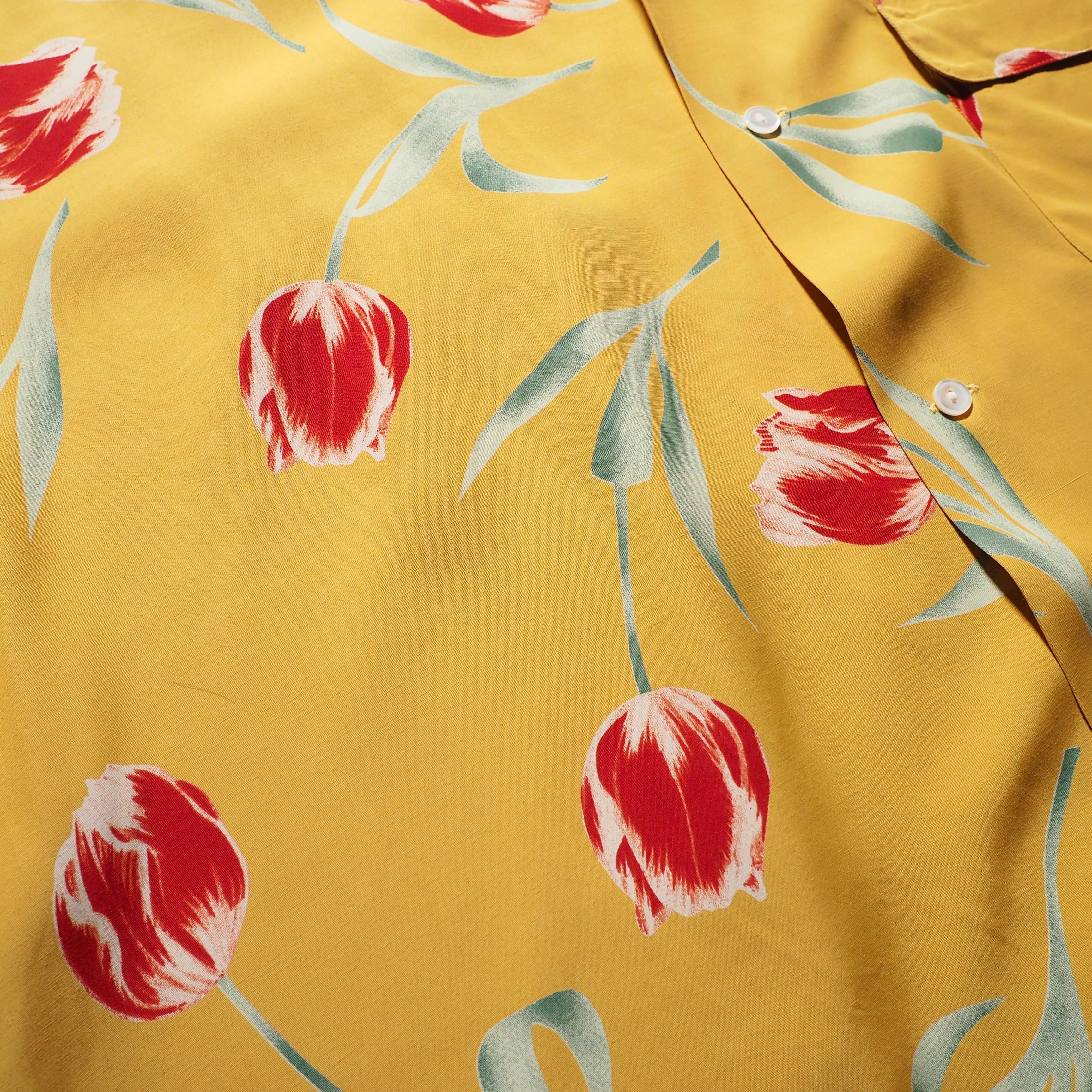 1990s ” TAKEO KIKUCHI ” Beautiful Tulip flower painted vintage Open collar shirt