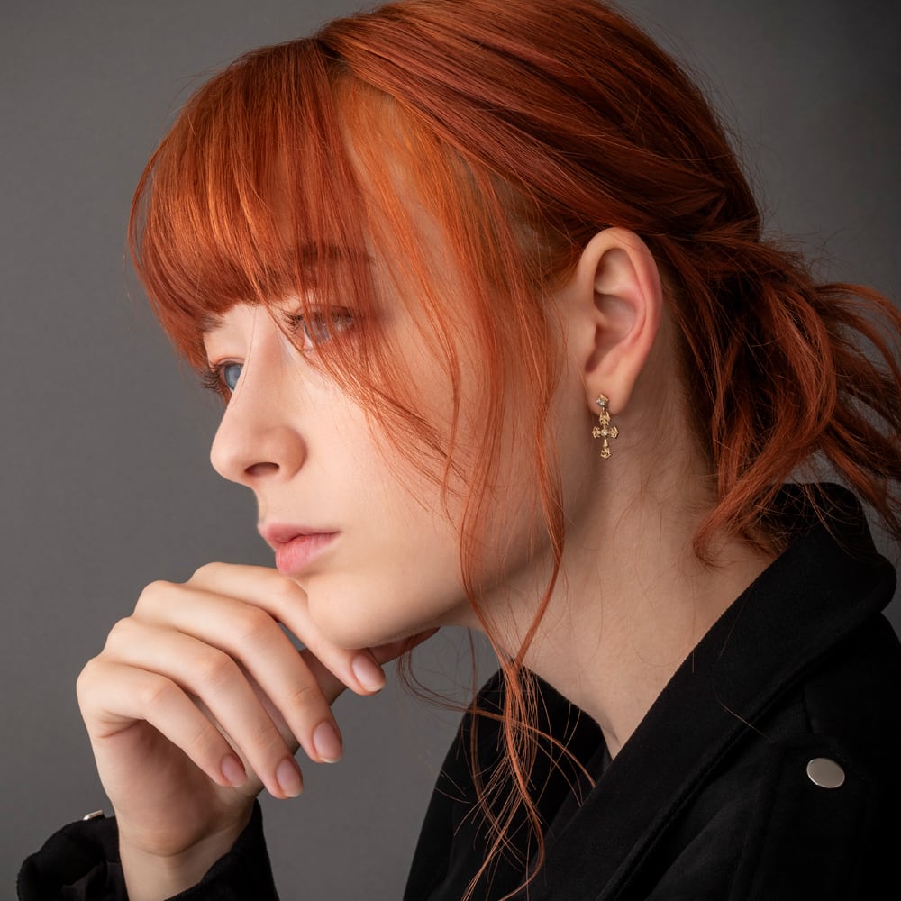 直営限定ダイヤモンドゴールドクロスピアス 片耳分 ACE0206