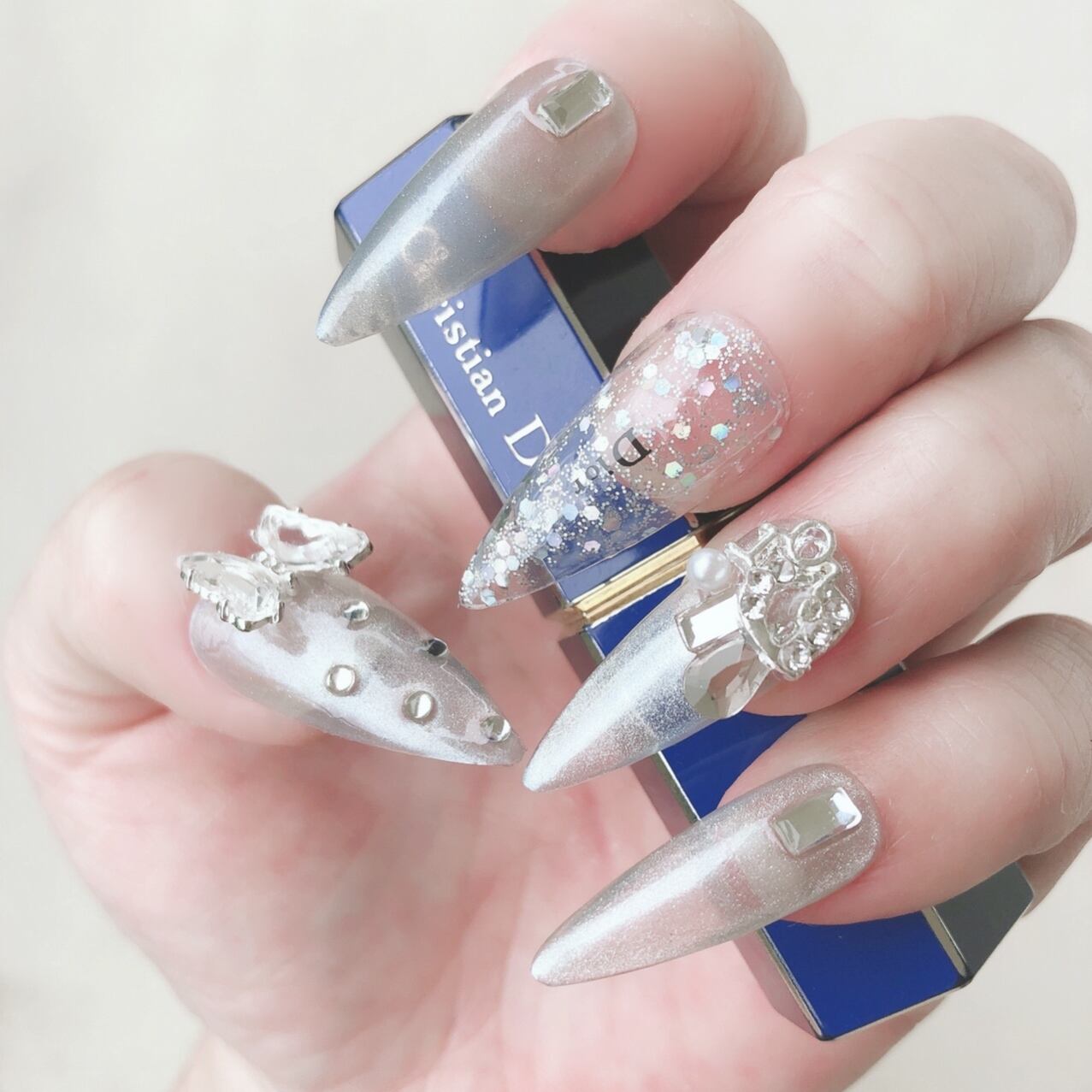 ネイルチップ　ワンホンネイル　マグネット　イニシャル　蝶々　チークネイル　量産型 ネイルチップ ワンホンネイル マグネット イニシャル 蝶々 チーク