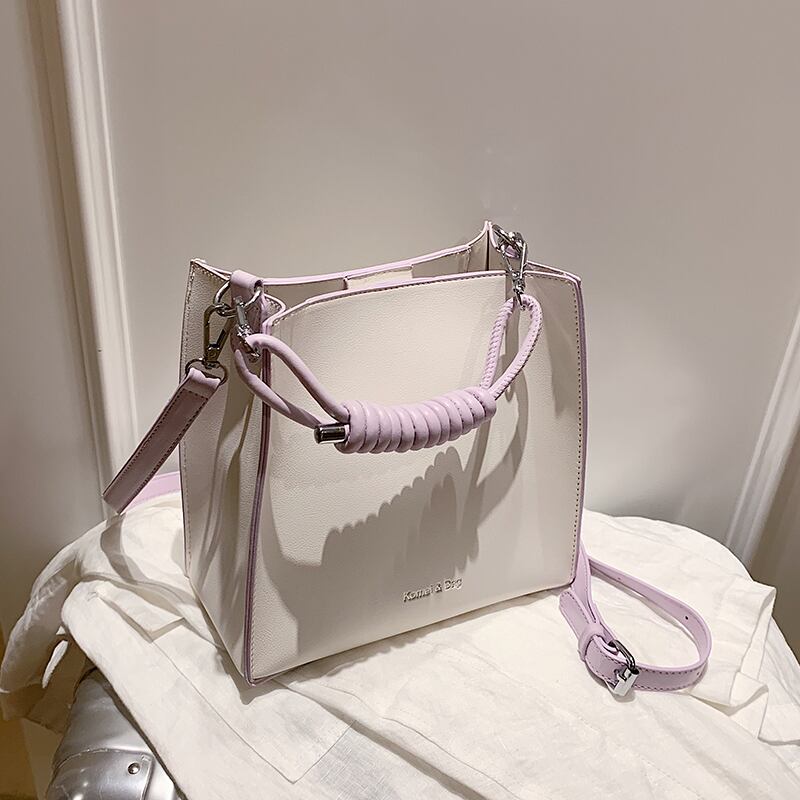 夏の小さなバッグ女性のバッグ2020新しいトレンディな野生のシンプルなシンプルなショルダーメッセンジャーバッグネット赤いファッション小さな正方形のバッグ Tiancai_Wing_Bag1497496