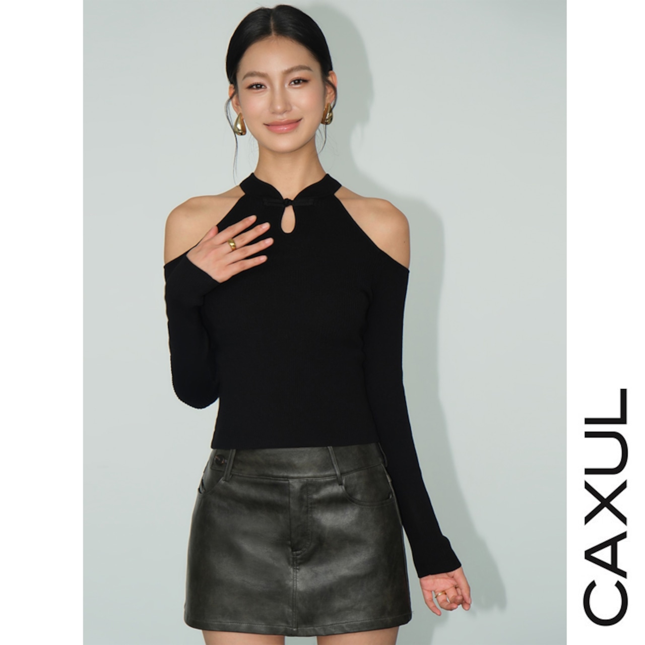 Mandarin Collar Cut-Out Knit Top/2color