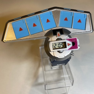 遊戯王<YU-GI-OH!>DUEL DISK watch limited very rare item working with new battery never used brand NEW