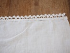 縁編みとイエロー花刺繍のマット(破れあり) 画像5