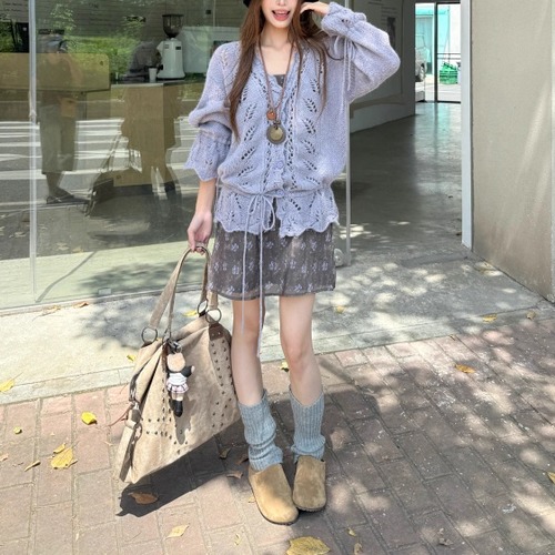 【2点セット】透かし編みドロストニットカーデ＋フラワーキャミワンピ ・72584