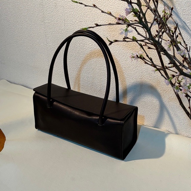 B.stuff　セレモニー対応ハンドバッグ