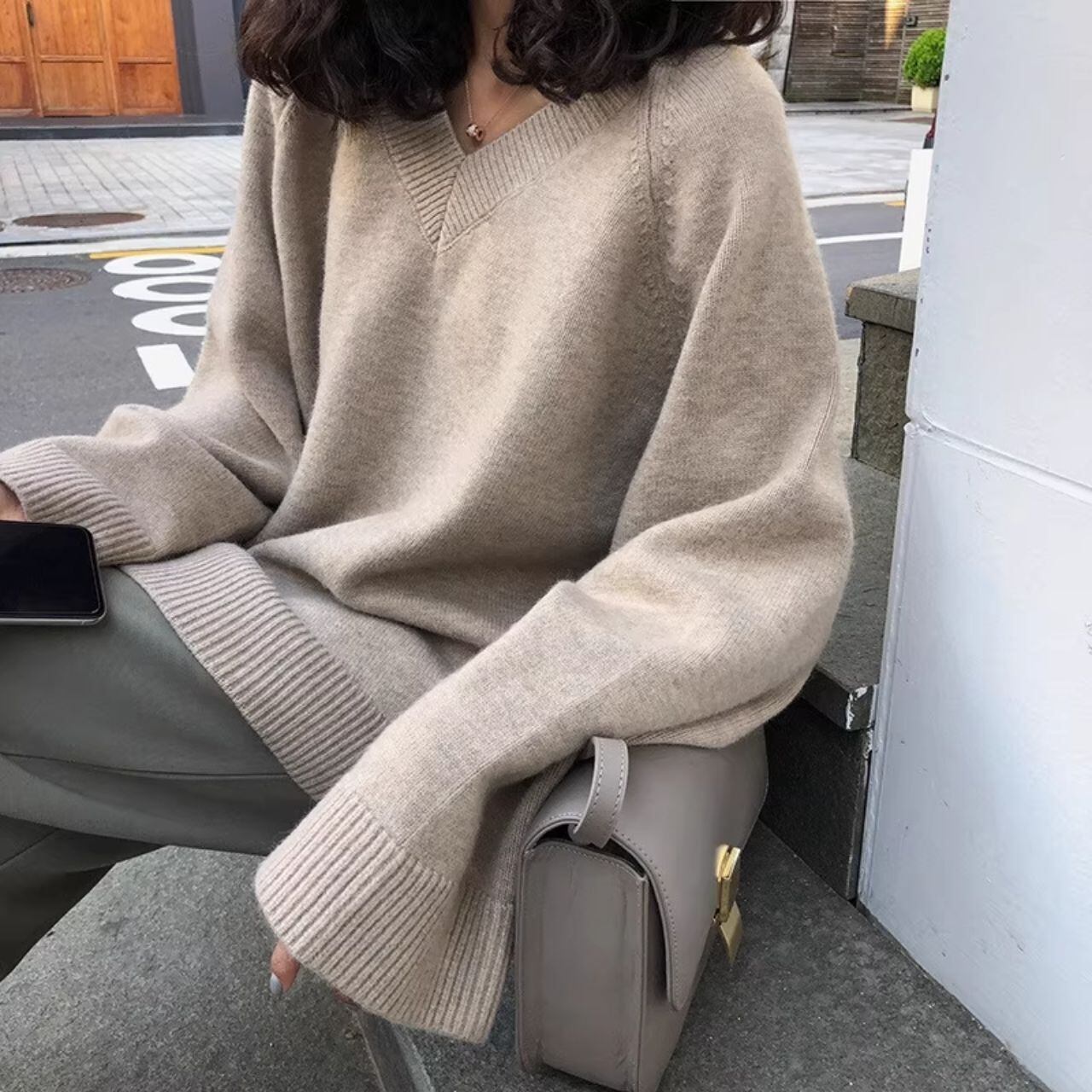 Vネック ゆったりニットプルオーバー Ln00392