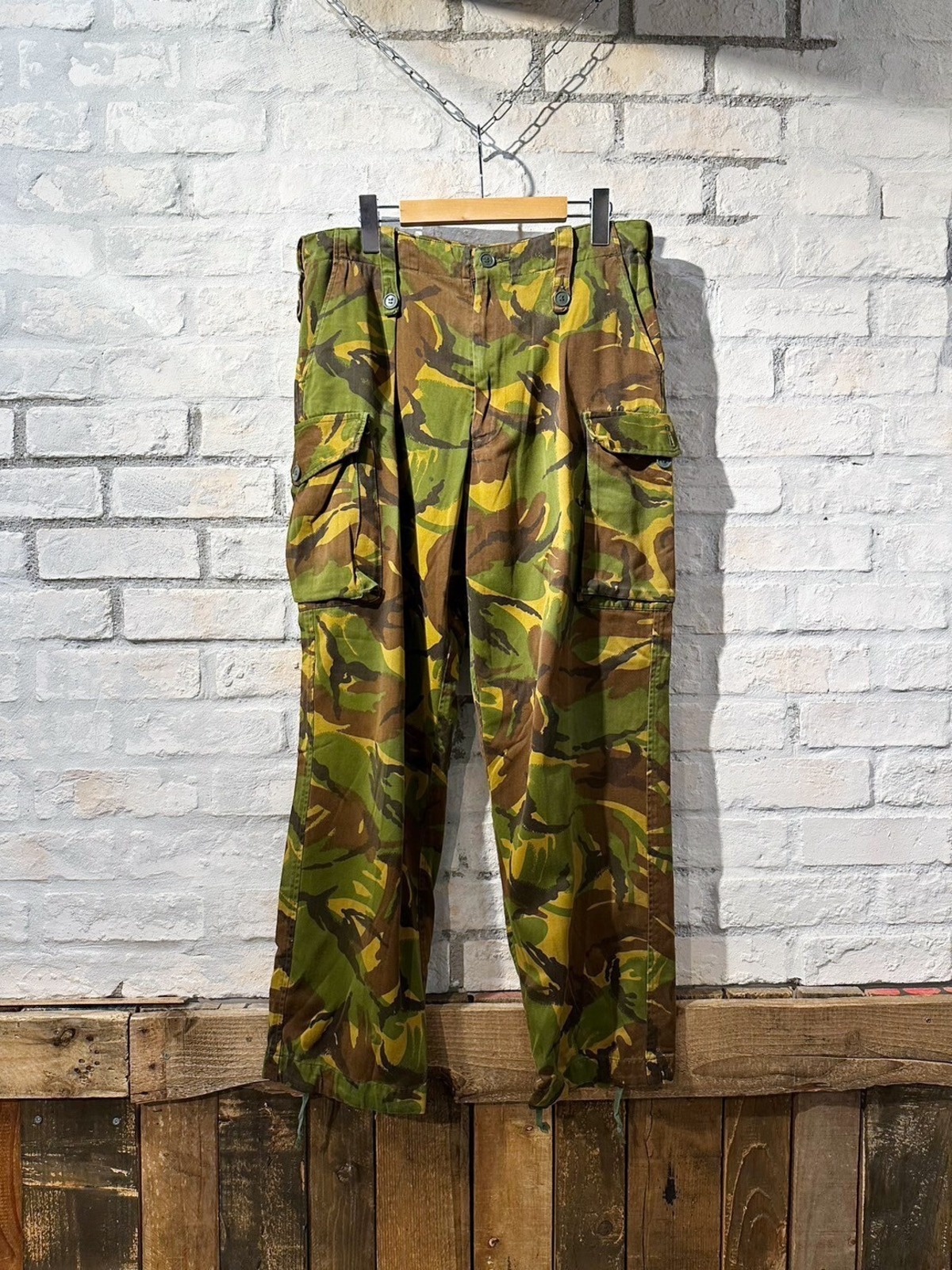 1960'S British Army M1960 Camouflage Pattern DPM Camo Military Cargo Pants, Combat Pants, 8595 unclear Khaki type Vintage Second Hand