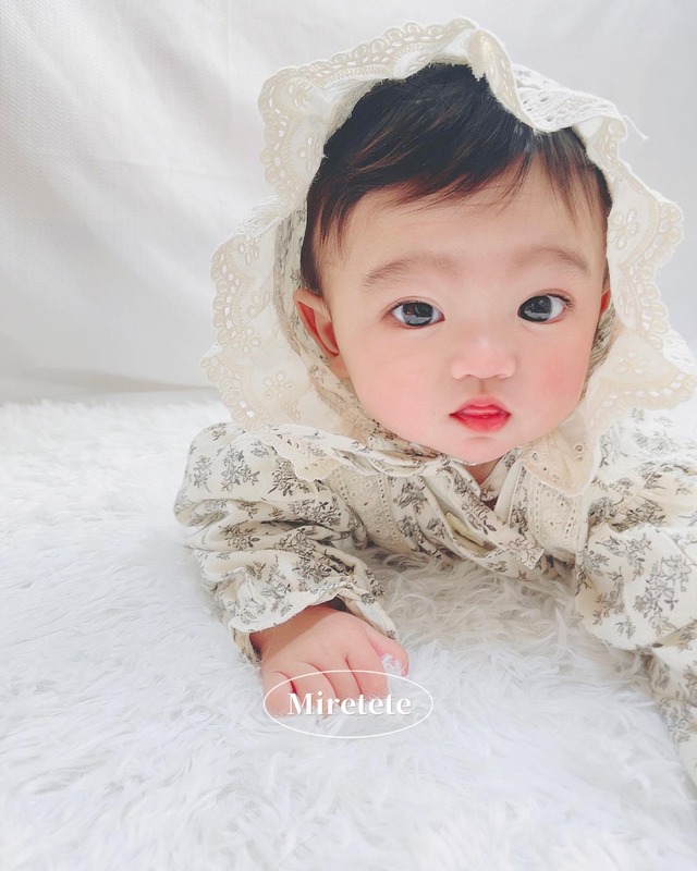 【取寄】淡色花柄とレーススカートがガーリーすぎるボンネット付きロンパース