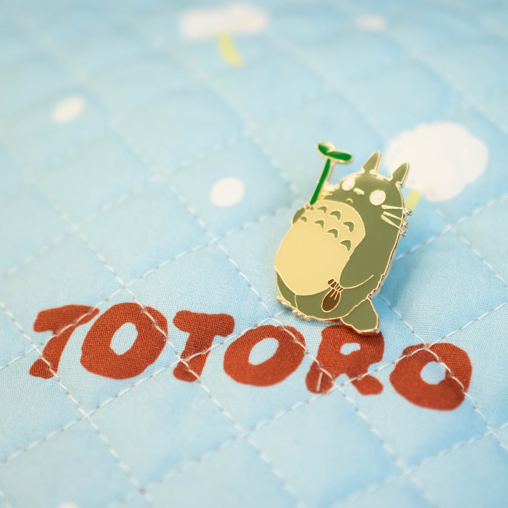 となりのトトロ ピンズ（大トトロ立ち / T-02/5746） | すすのこ商店