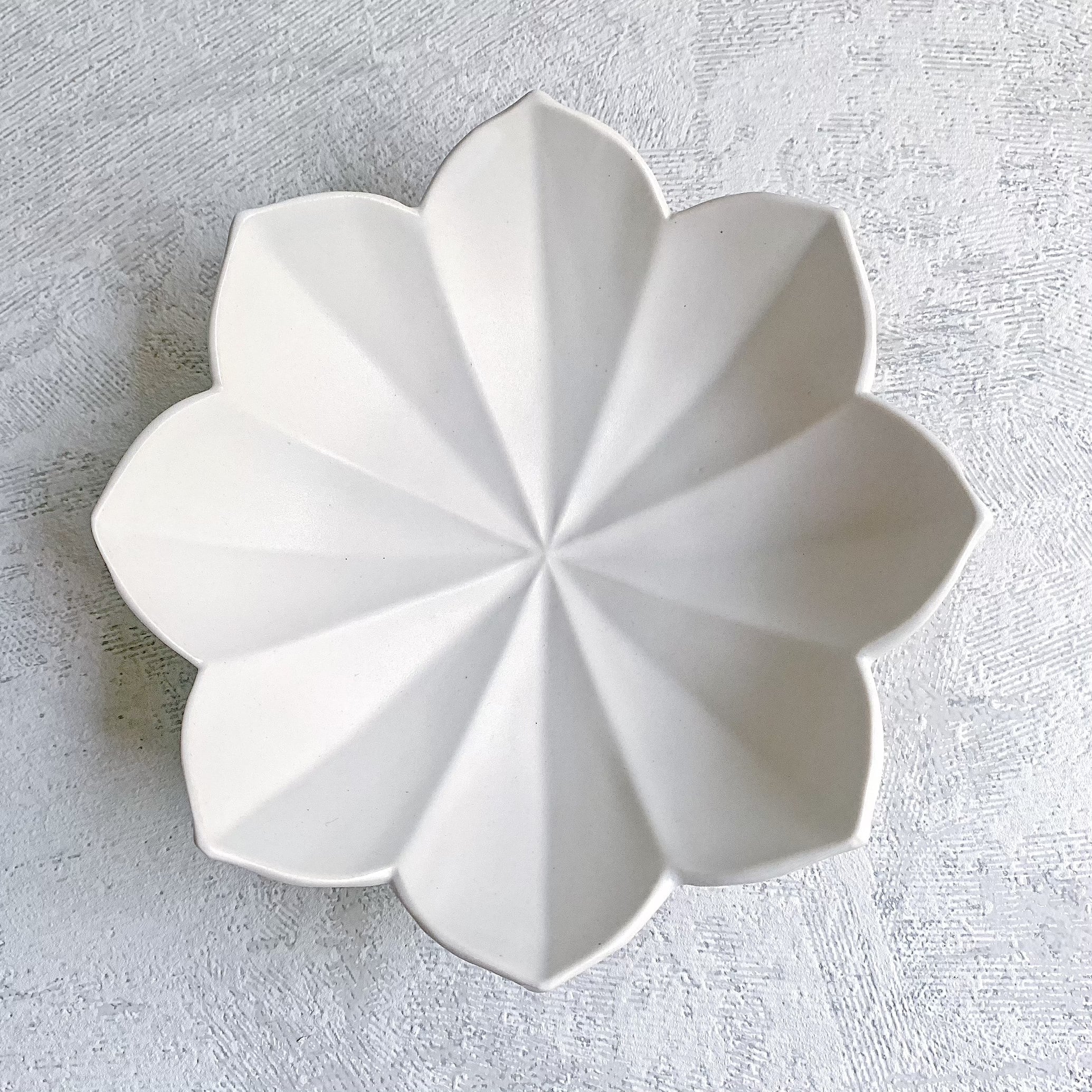 臼杵焼 稜花小鉢 | Floraison Table フロレゾンテーブル