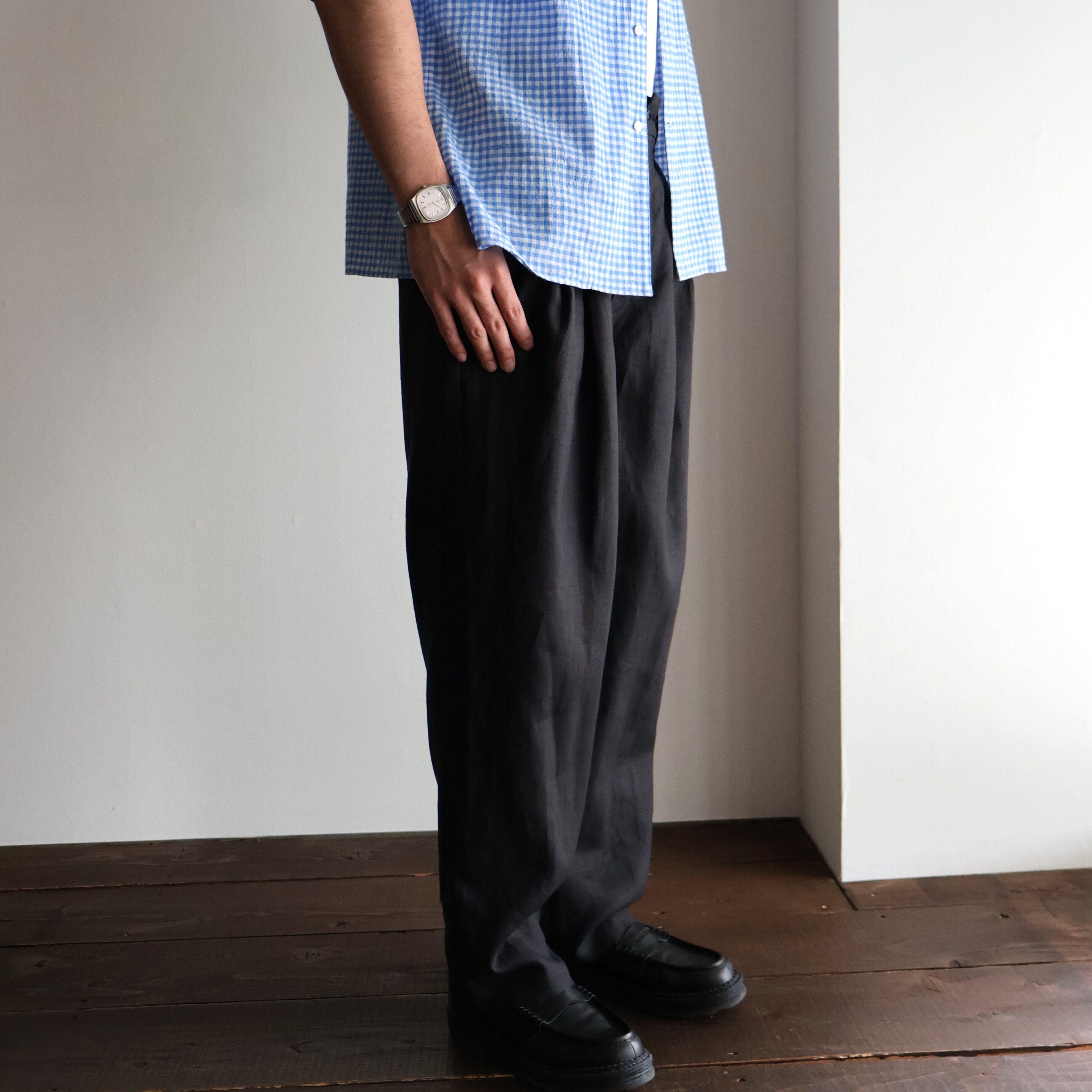 STILL BY HAND “ Linen Tapered Pants ( Charcoal )” | H.inch