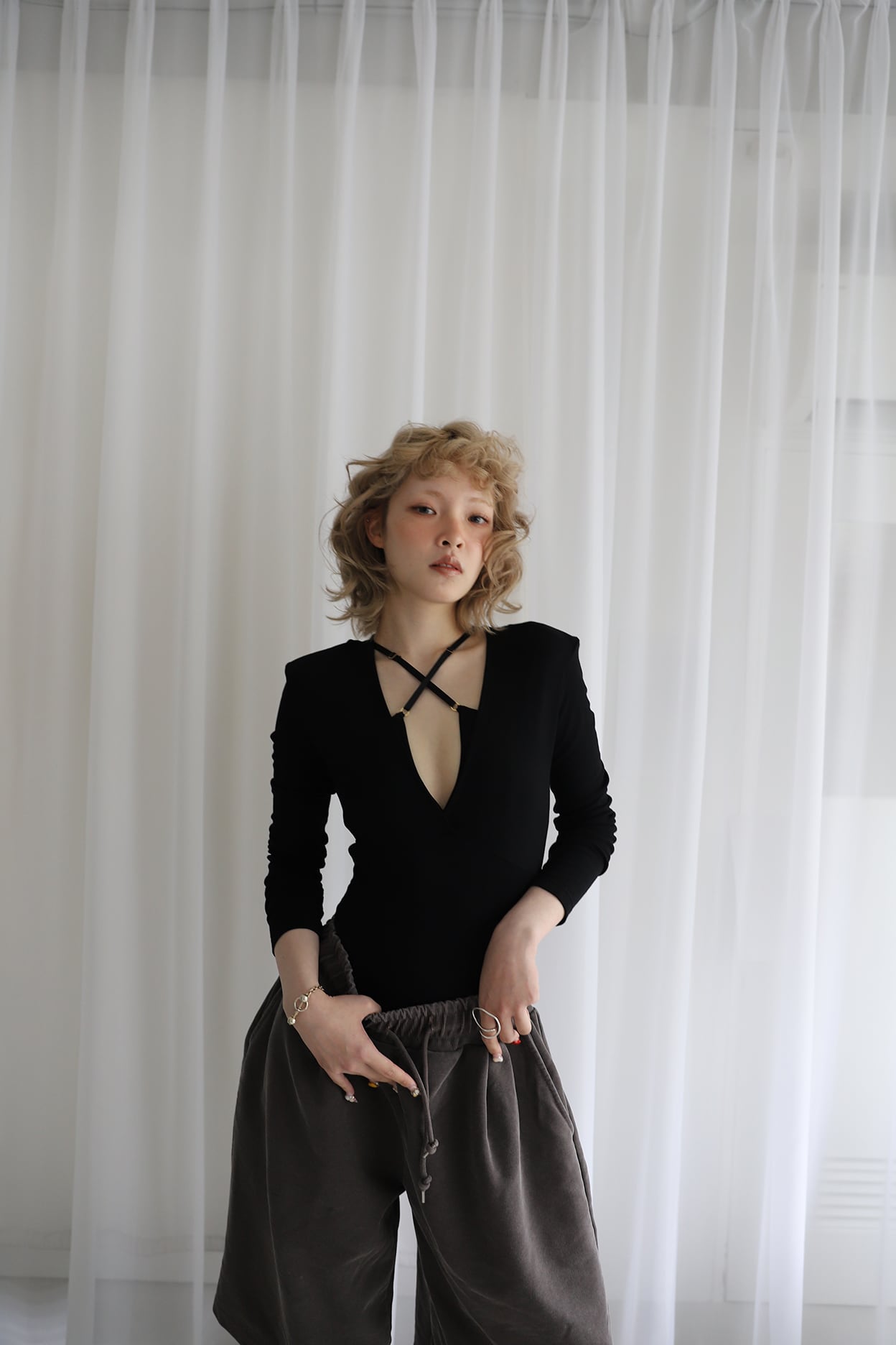 ディープVネックボディスーツ（ショルダーパッド） | GEMINItale