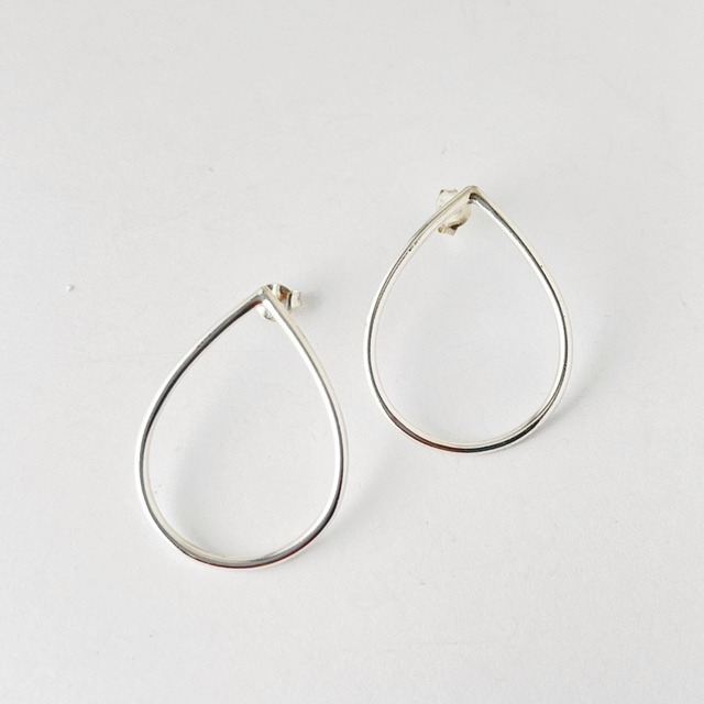 シンプルライン ドロップ スタッドピアス M size