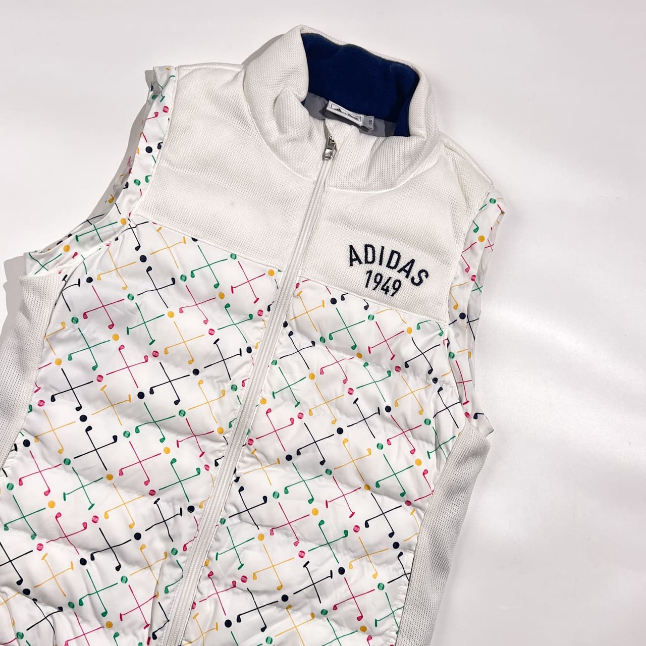 adidas golf アディダス ゴルフ ゴルフ柄 ダブルジップ 中綿 ベスト L/ホワイト レディース スポーツ