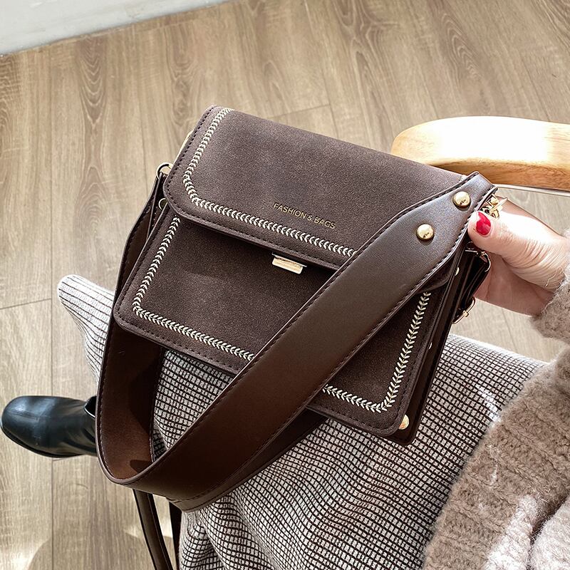 オータムウィンターレッド 秋物 冬物 スクウェア メッセンジャーバッグ 手作りハンドバック4207263523