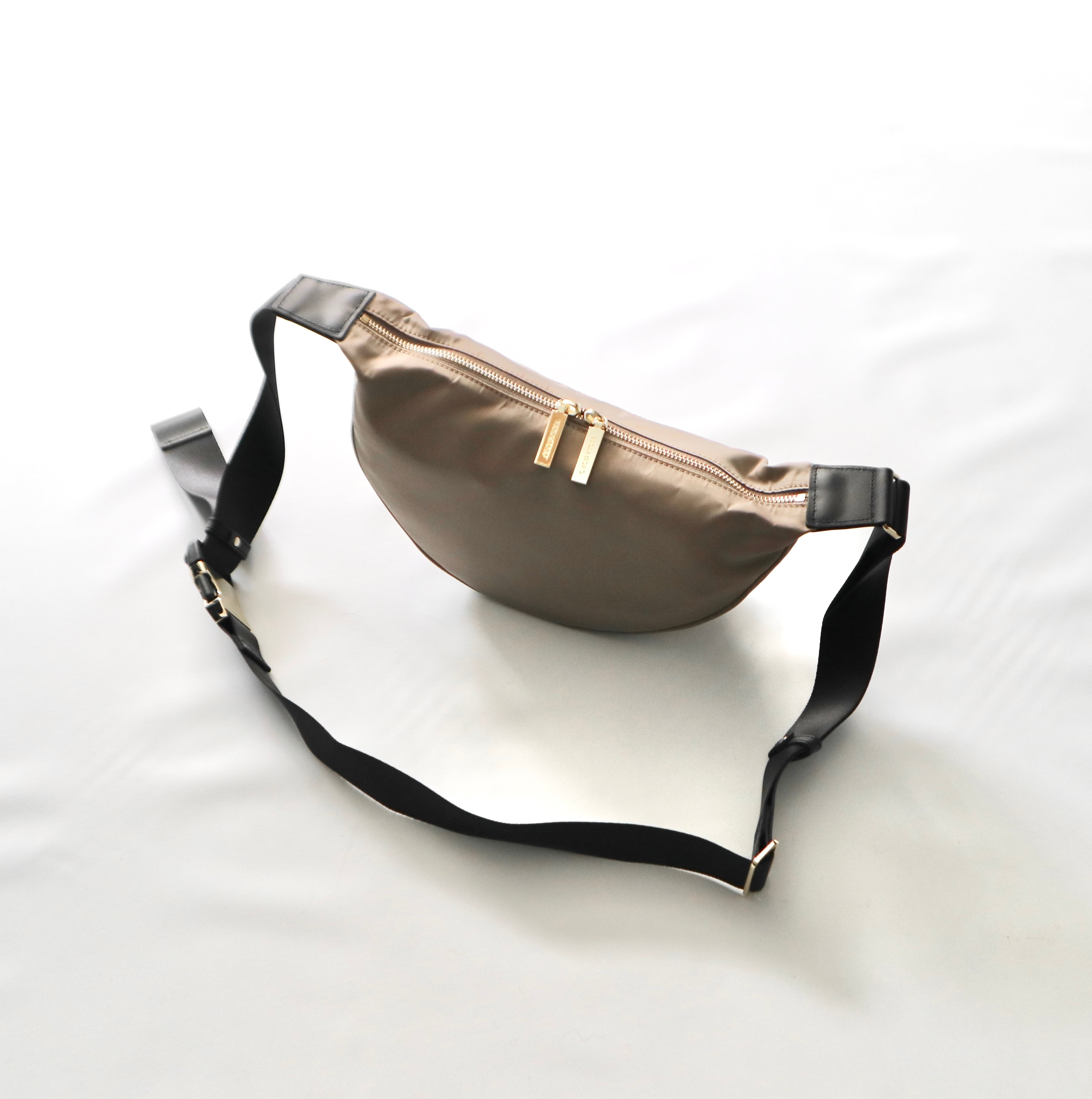 VIOLAd'ORO ヴィオラドーロ】-BIANCA- NYLON BODY BAG ナイロン VIOLAd'ORO ヴィオラドーロ】-BIANCA- NYLON BODY BAG ナイロン