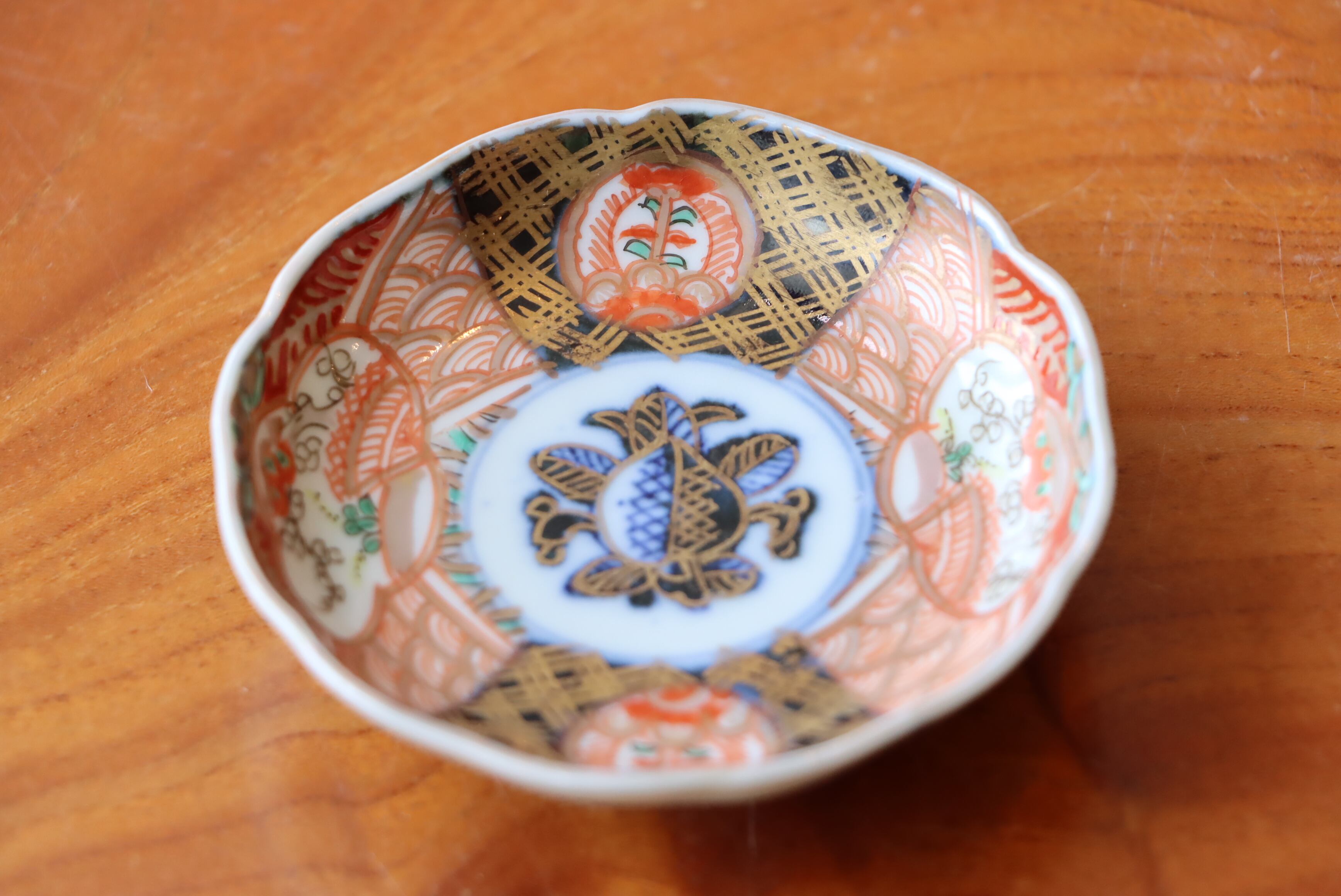 豆皿 伊万里焼 色絵 桃手 通りもの | (有)新原美術