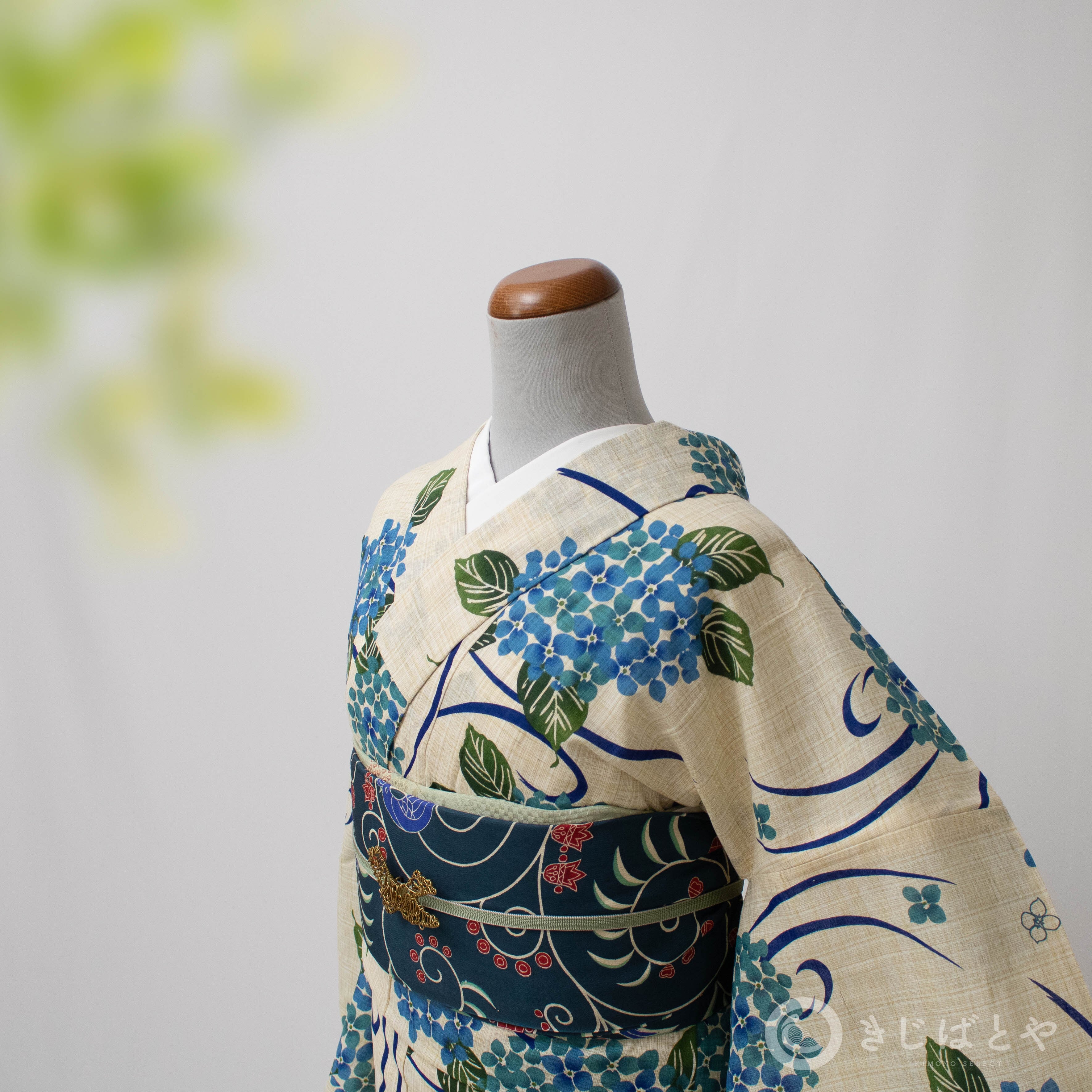 綿麻浴衣 練色に青の紫陽花 | きじばとや