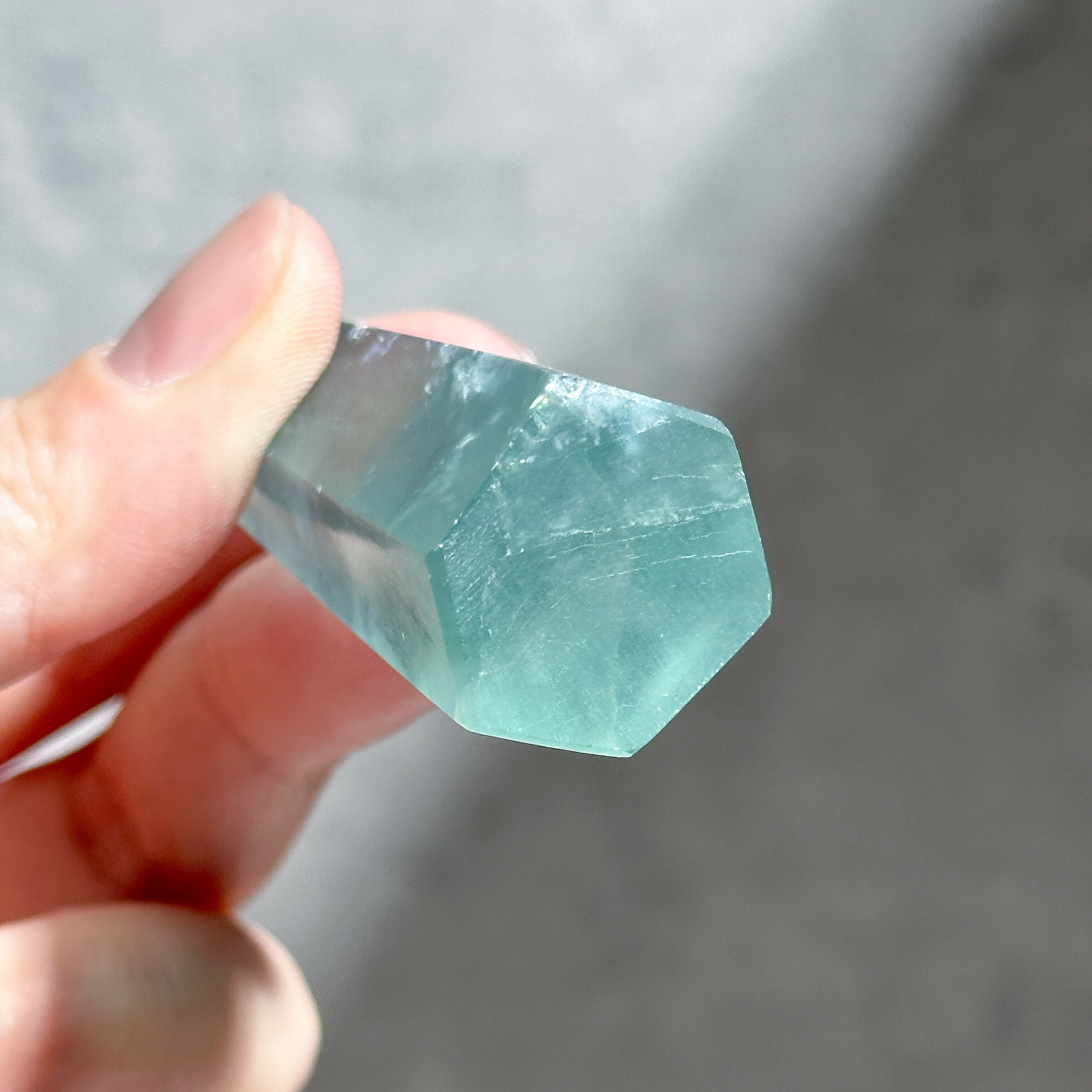天然石 ブルーグリーンフローライトタワー② ブルー、グリーンフローライト タワー型02◇ Rainbow Fluorite