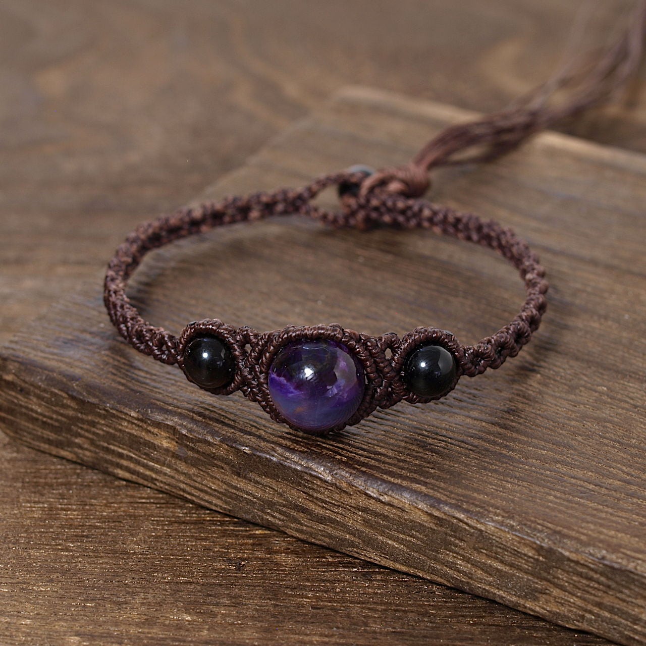 【一点物】スギライト11ミリ玉+モリオン6ミリ玉マクラメブレスレット