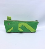 バッタ　ペンケース｜とりさん工房ーかわいいハンドメイドポーチ